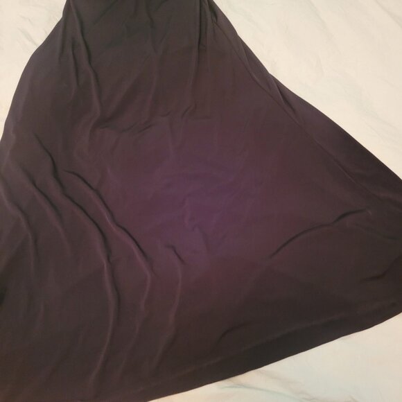 Black maxi skirt - Picture 1 of 3